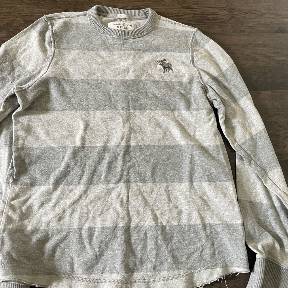 Abercrombie & Fitch crewneck